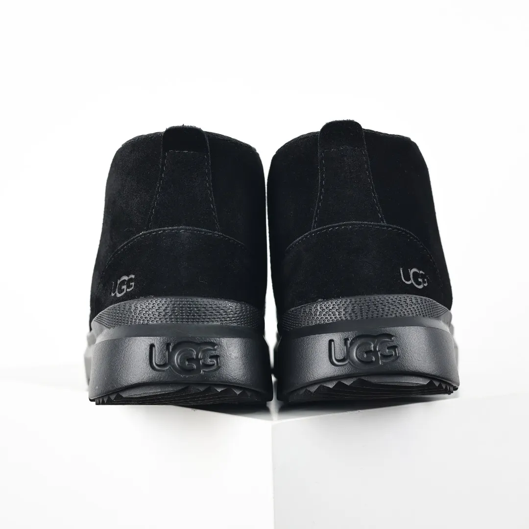 Pick up locally 💰500 Core recommended good price It is a very suitable choice for home furnishings. In the new year, uug launched a series of styles, which are partial to the preferences of young consumers and have also moved to the forefront of fashion trends. Shoe body material: water-repellent coated suede upper, 17 mm UGGPURE™ implantable wool insole, lightweight non-slip and comfortable rubber outsole, with brand LOGO and trademark, with full packaging Size: 40 41 42 43 44